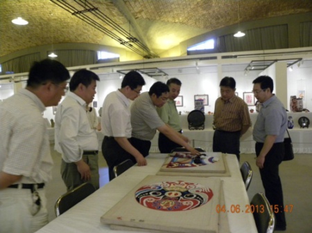 AG8Æì½¢Ìü¡¤(Öйú)¼¯ÍÅ