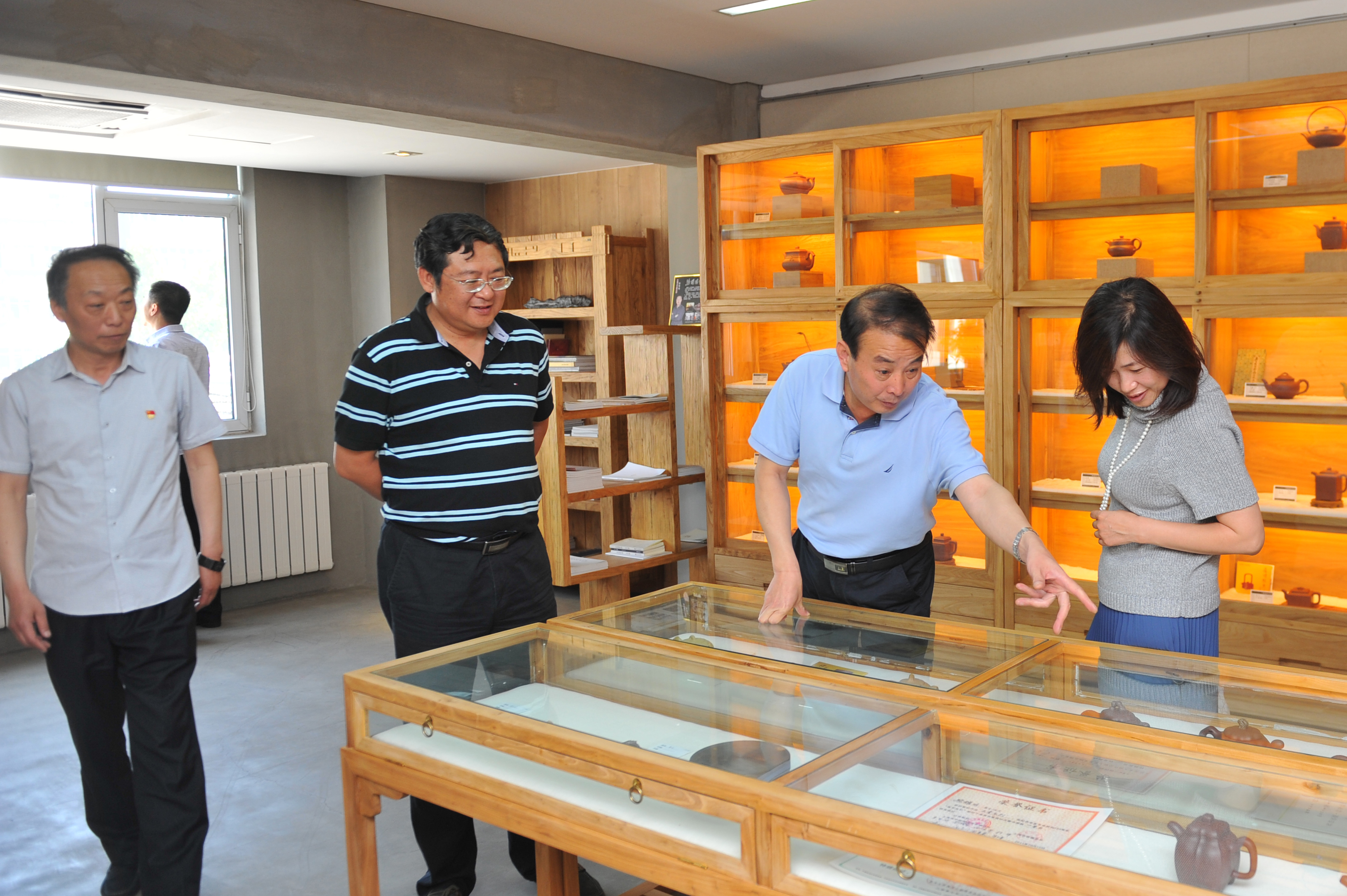 AG8Æì½¢Ìü¡¤(Öйú)¼¯ÍÅ