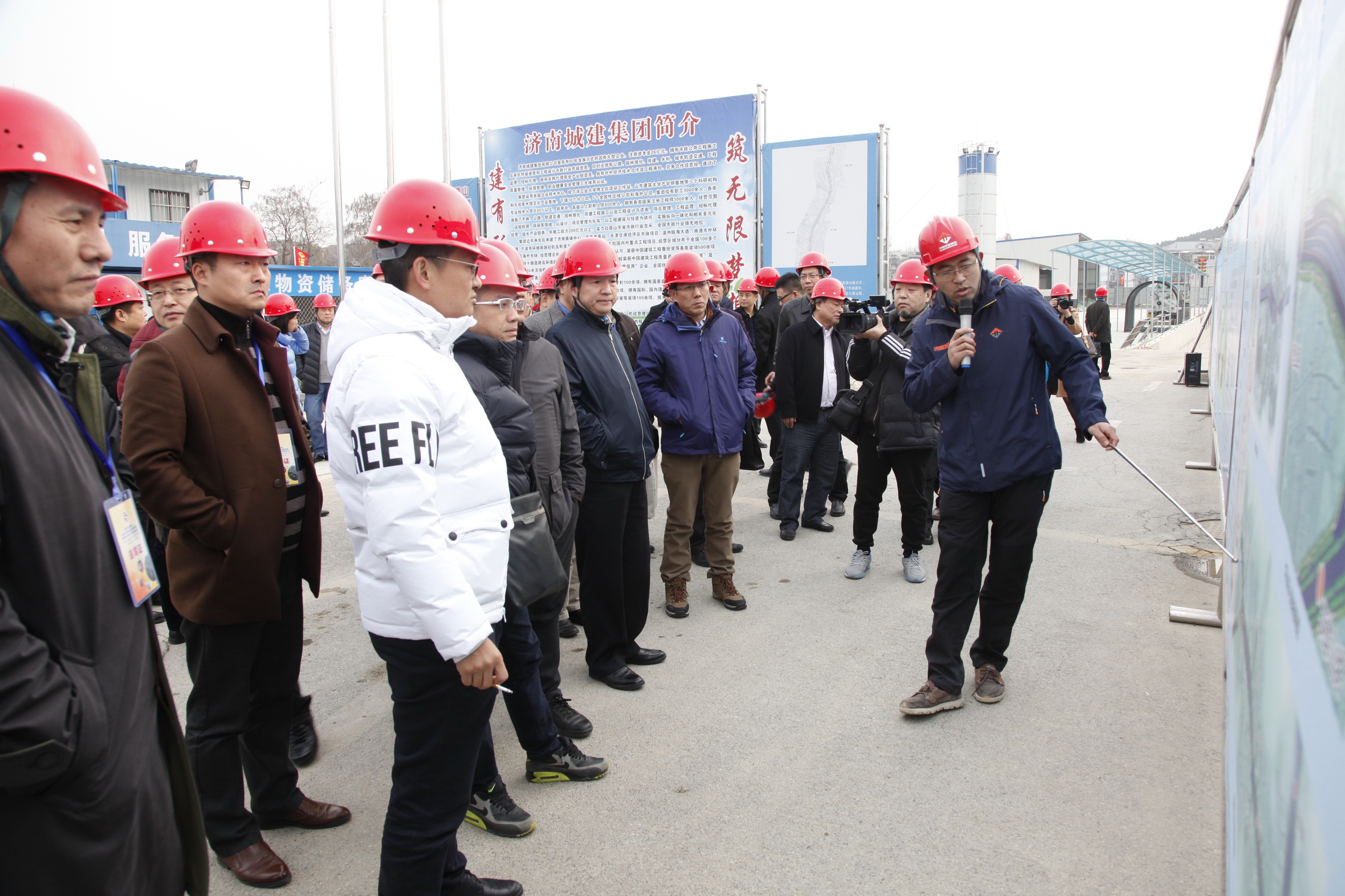 AG8Æì½¢Ìü¡¤(Öйú)¼¯ÍÅ